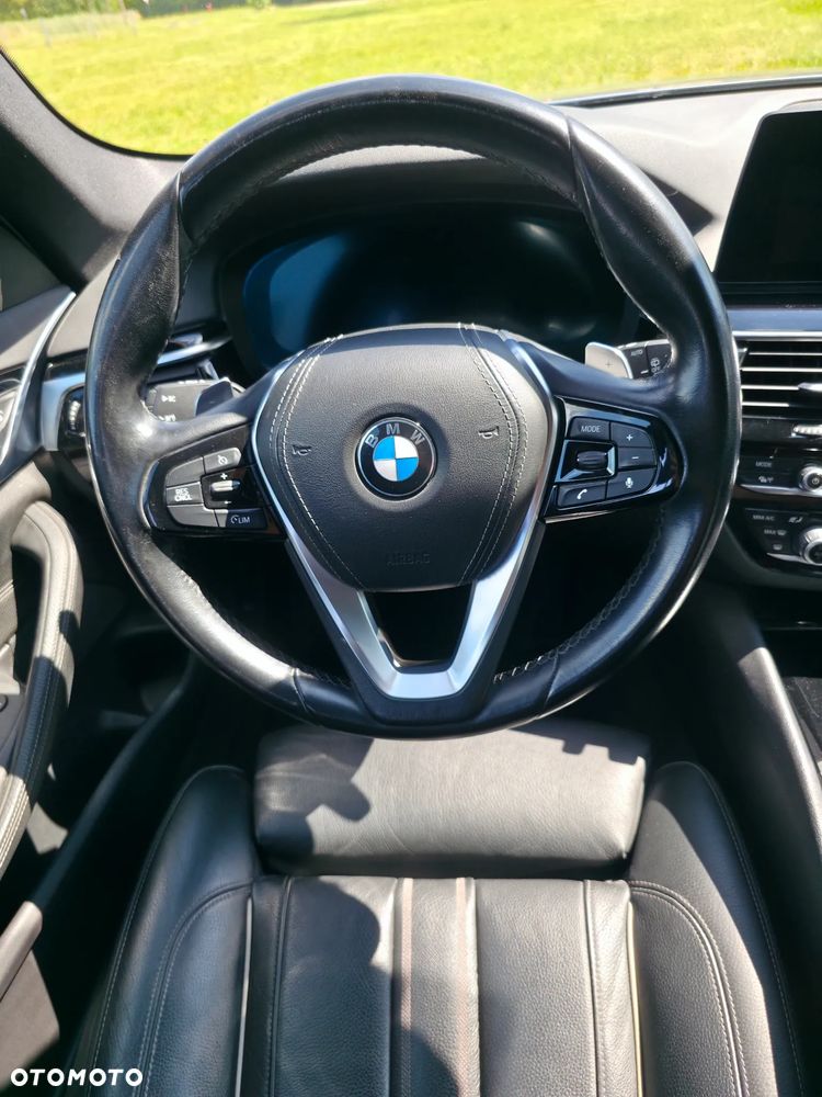 BMW Seria 5 520d xDrive Sport Line - 19