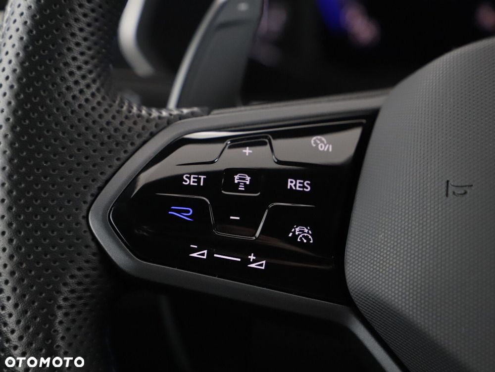 Volkswagen Tiguan - 16