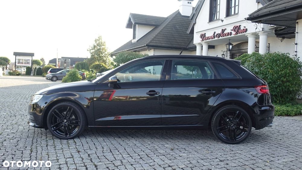 Audi A3 Sportback - 12