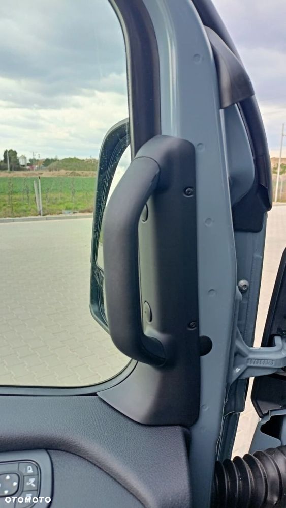 Mercedes-Benz Sprinter 317 CDI fotele 1+1 - 15