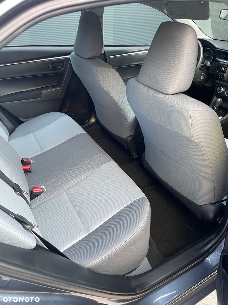 Toyota Corolla - 13