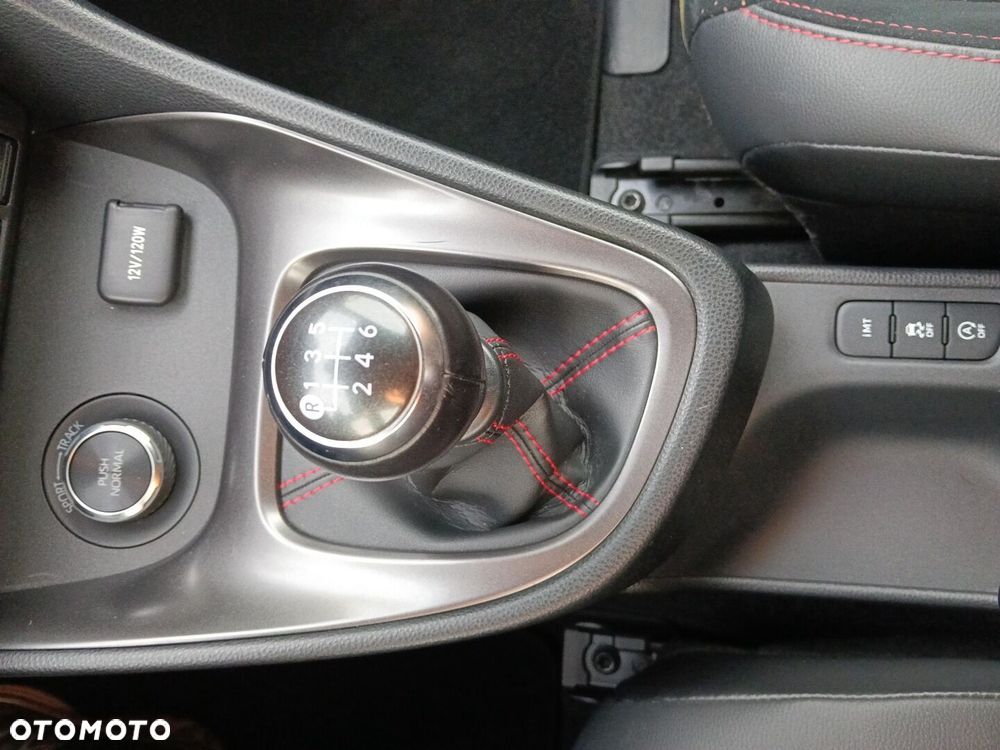 Toyota Yaris - 20