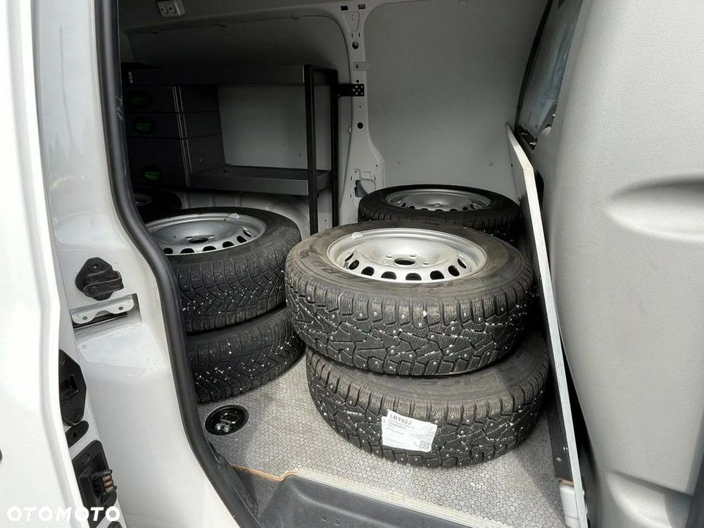 Volkswagen Caddy - 16