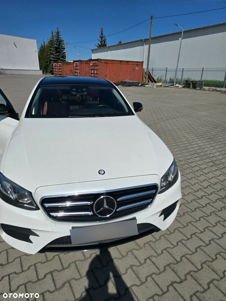 Mercedes-Benz Klasa E 220 d 9G-TRONIC - 18
