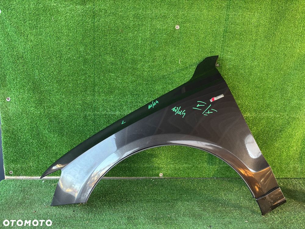 Błotnik Audi Q5 8R0 lewa strona - 1