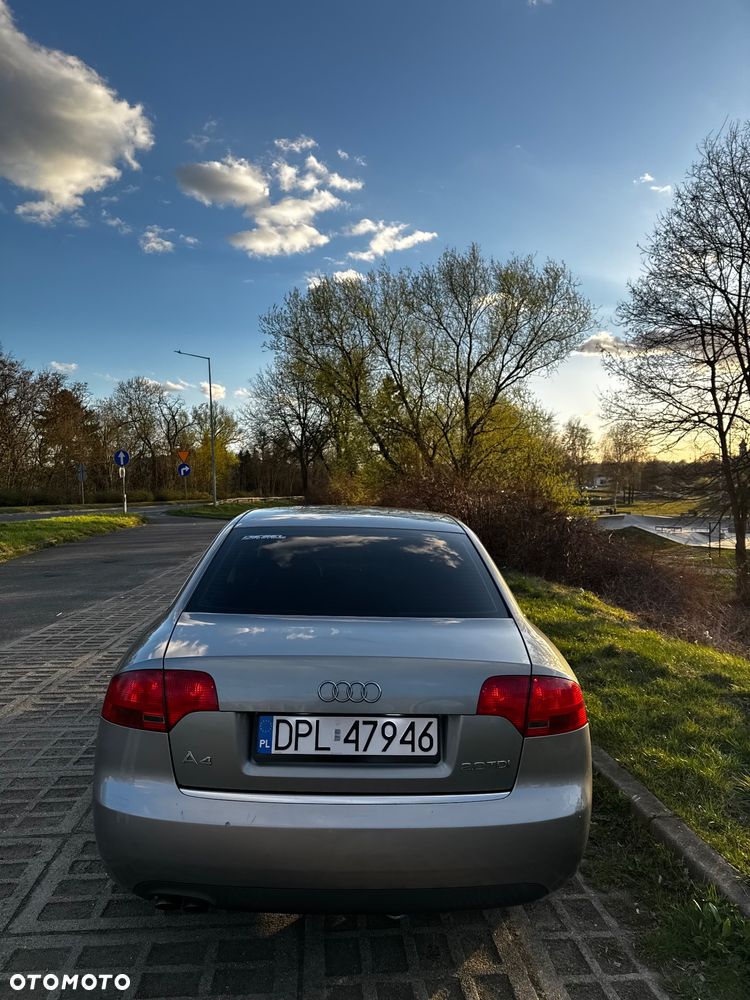 Audi A4 Avant - 6
