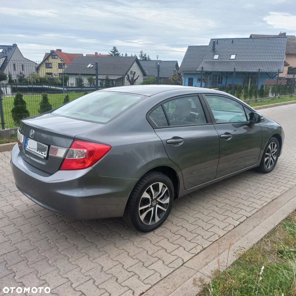 Honda Civic 1.8 i-VTEC Comfort - 4