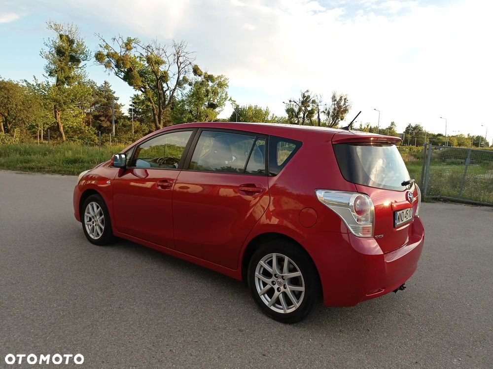 Toyota Verso 2.0 D-4D Premium - 17