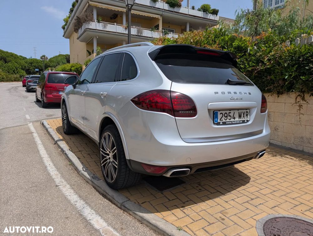 Porsche Cayenne Platinum Edition - 3