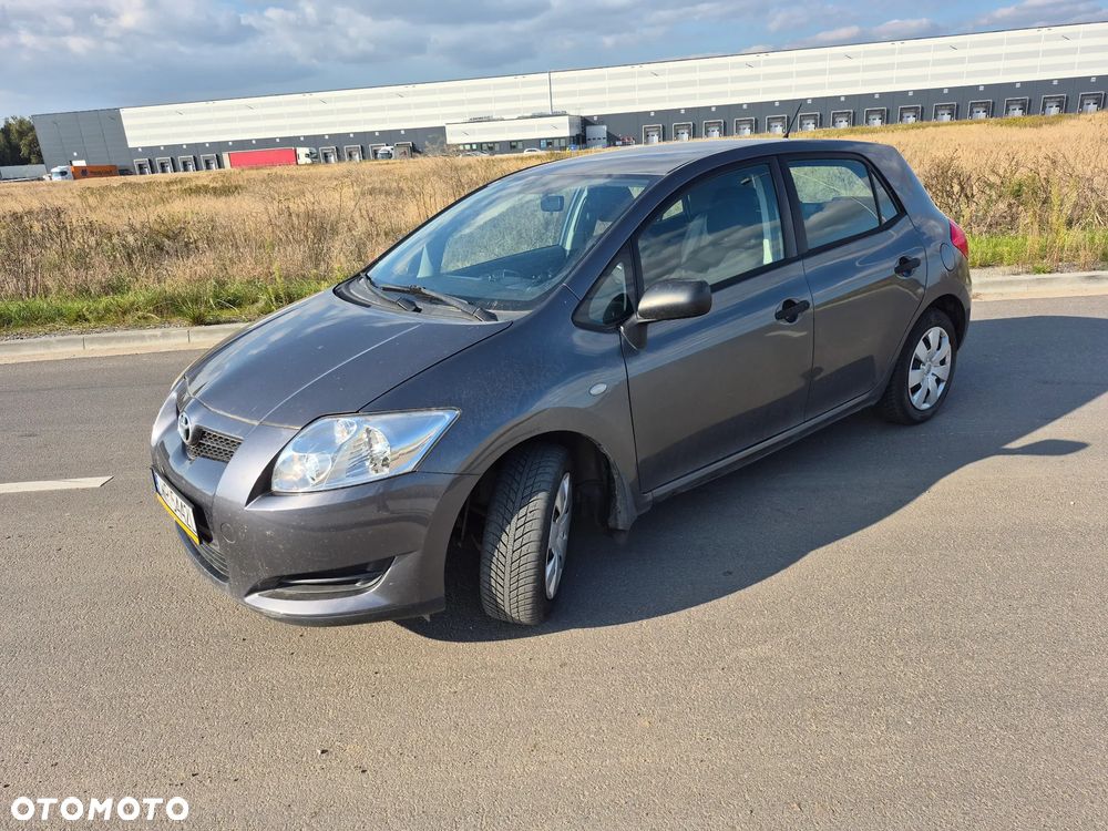 Toyota Auris 1.4 VVT-i Sol - 1