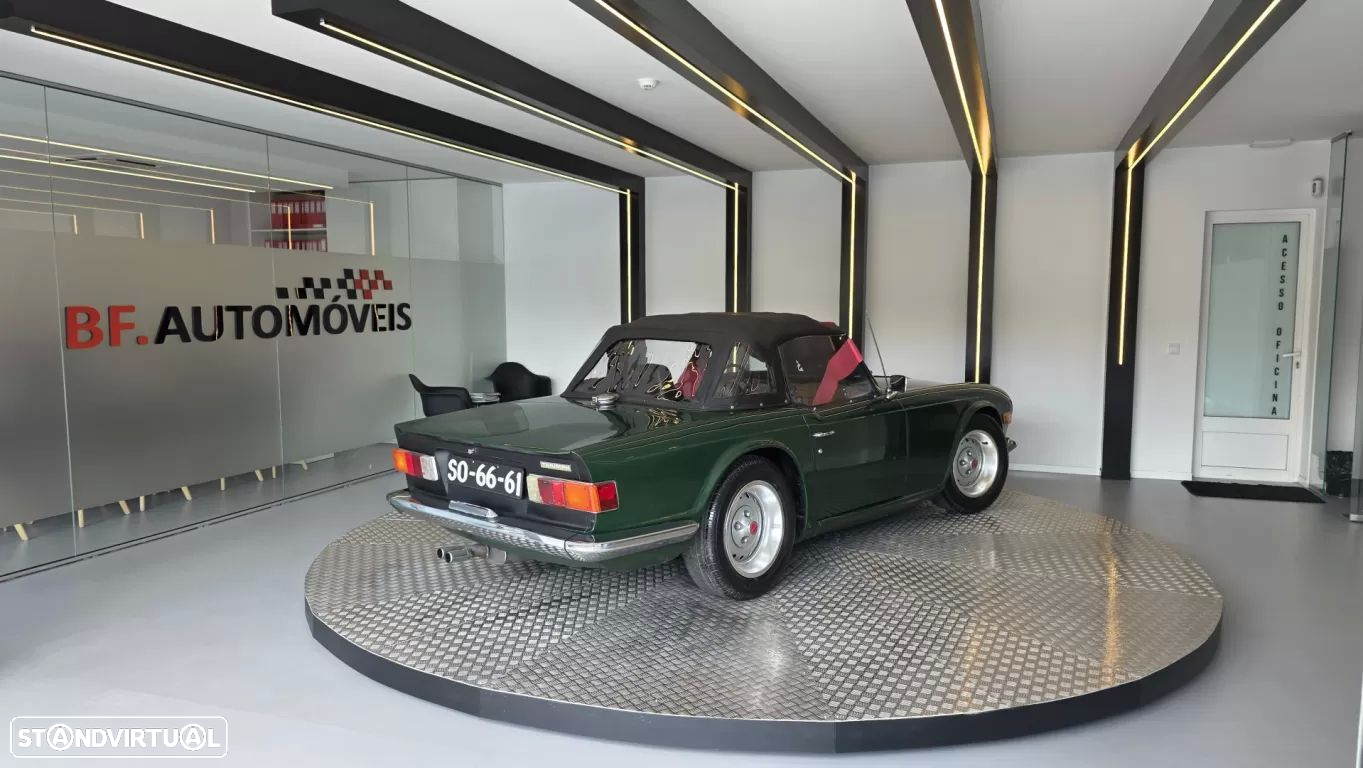 Triumph TR6 - 4