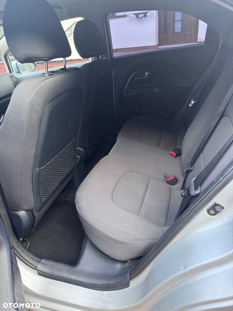 Kia Rio 1.2 M (klm) - 4