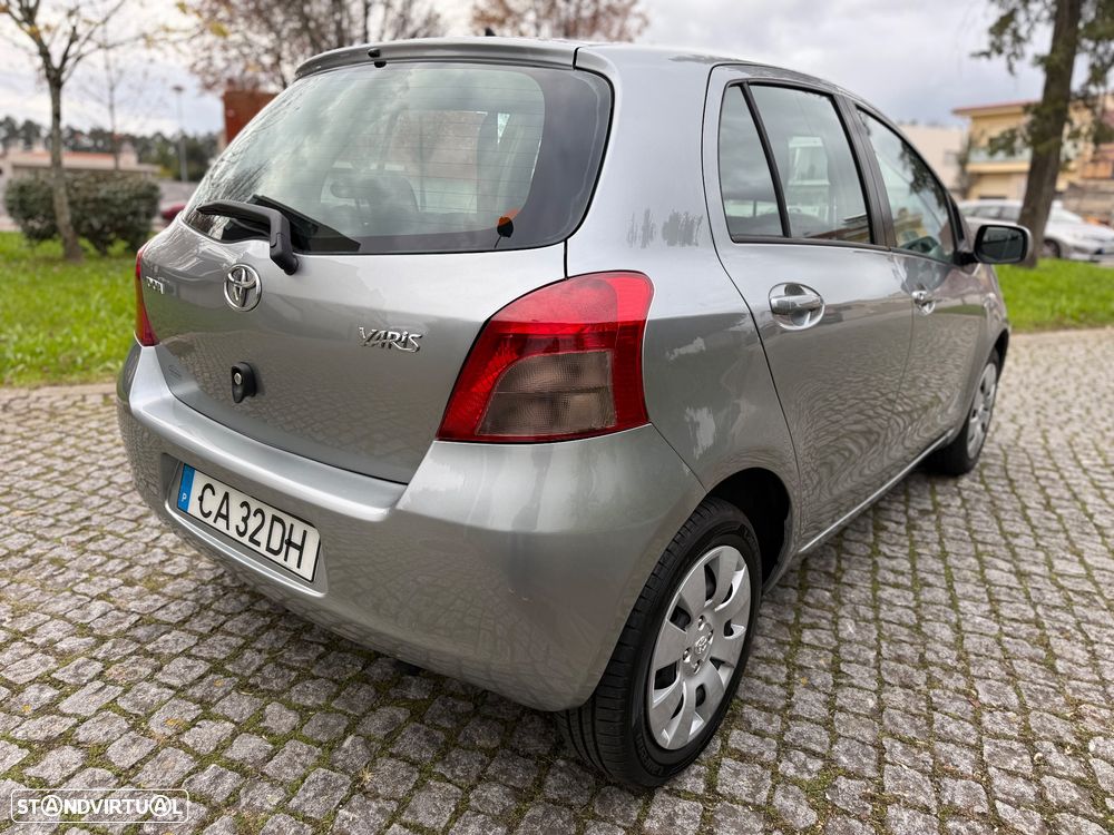 Toyota Yaris 1.4 D-4D Luna - 17