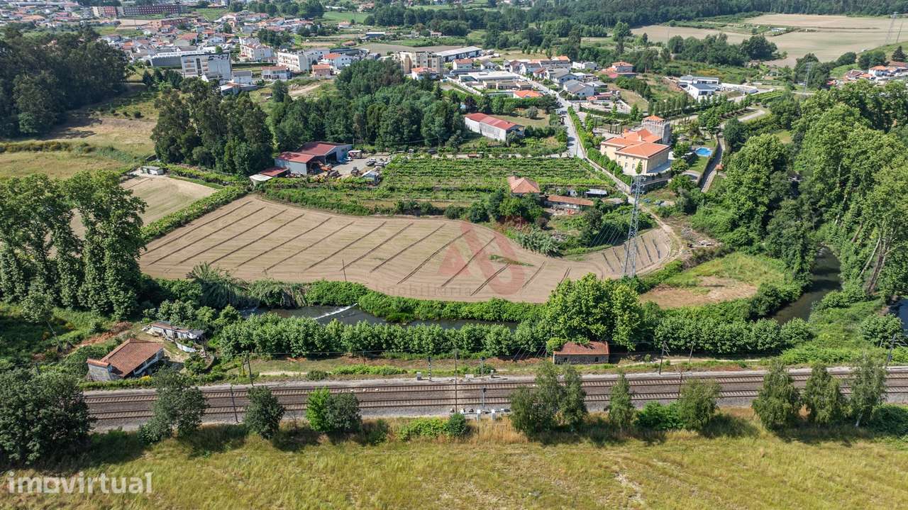 Quinta com acesso direto ao rio em Penafiel | 14.698 m² - Grande imagem: 5/13