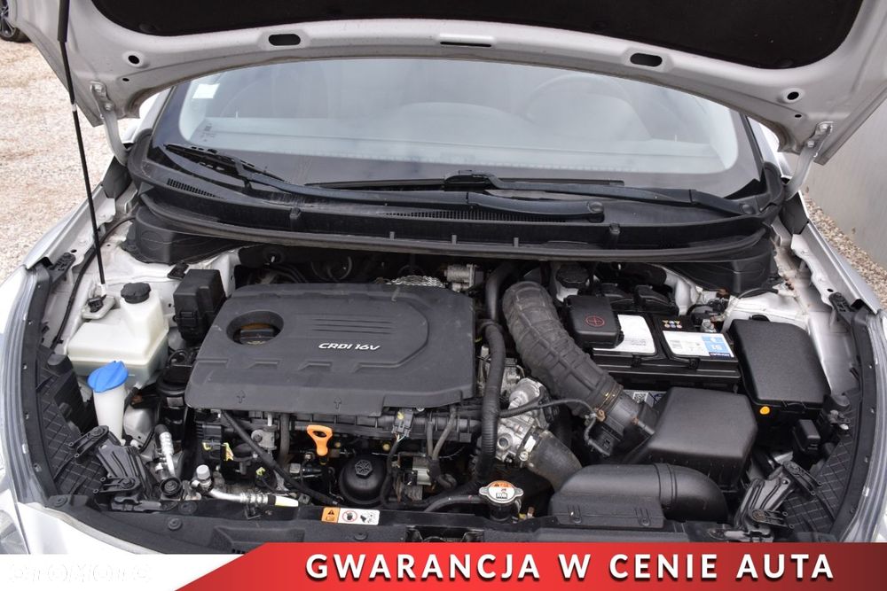 Hyundai i30 1.6 CRDi Fifa World Cup Edition - 25