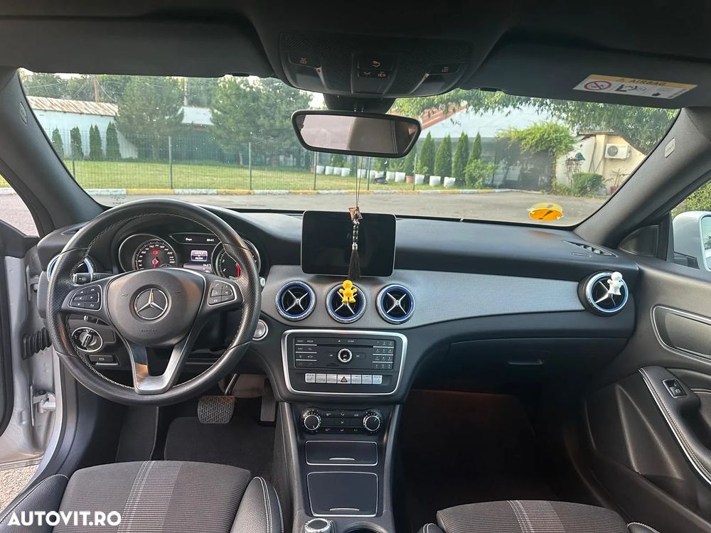 Mercedes-Benz CLA 180 7G-DCT - 13