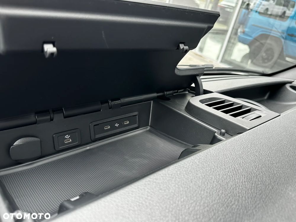 Mercedes-Benz Sprinter - 20