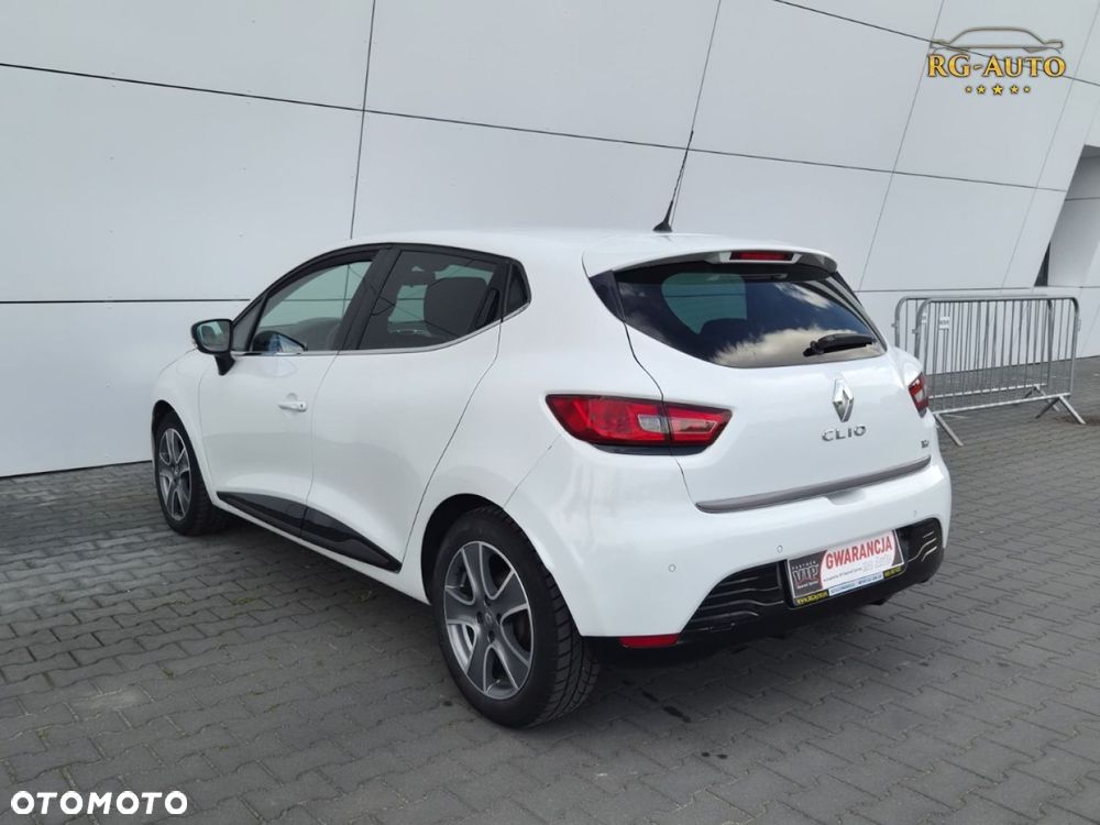Renault Clio - 23