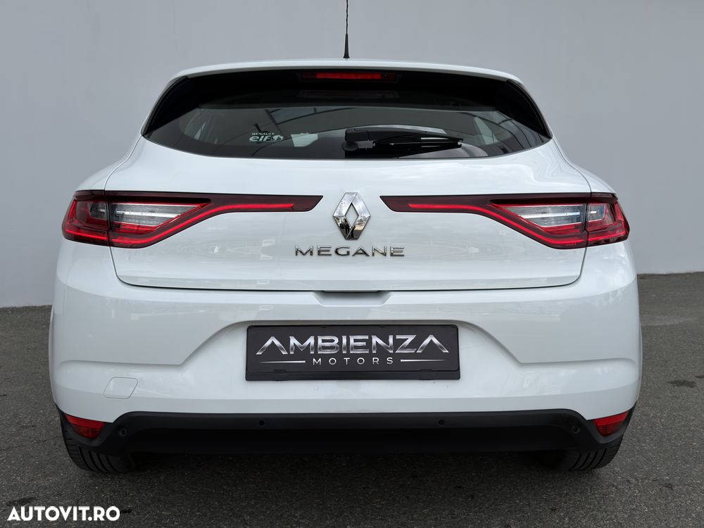 Renault Megane 2019 photo 3