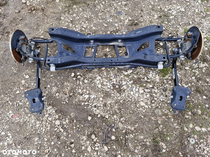 FIAT 500X 1.6 B BELKA ZAWIESZENIA TYŁ OŚ TYLNA - 1