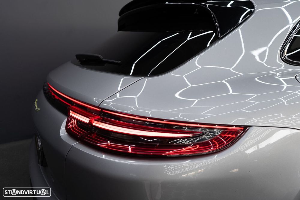 Porsche Panamera Sport Turismo 4 E-Hybrid - 17