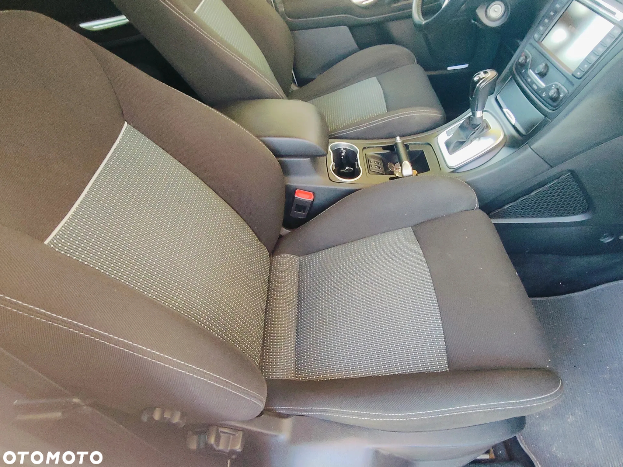 Ford S-Max - 25