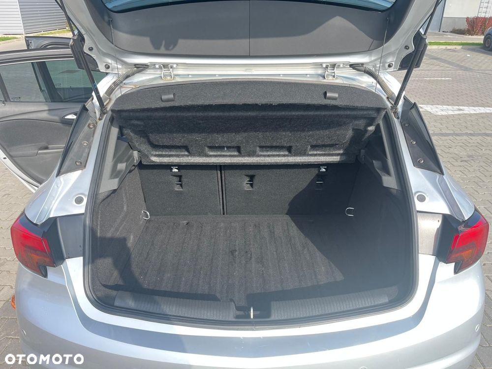 Opel Astra 1.4 T Dynamic - 11
