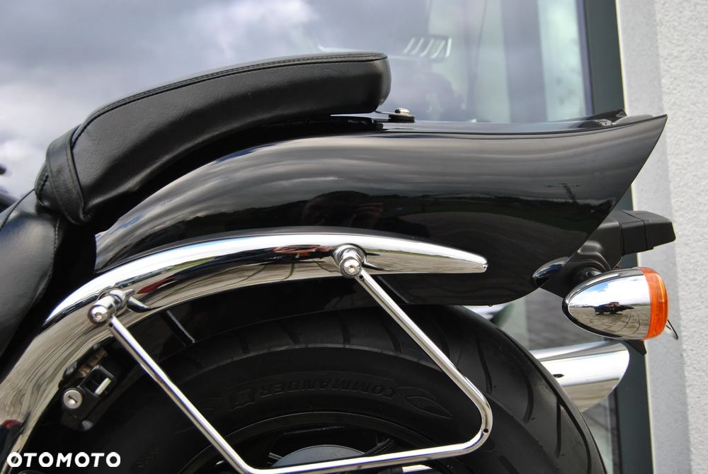 Suzuki Intruder - 26