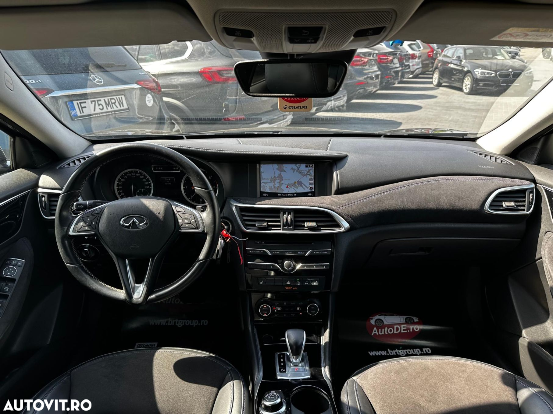 Infiniti Q30 - 8