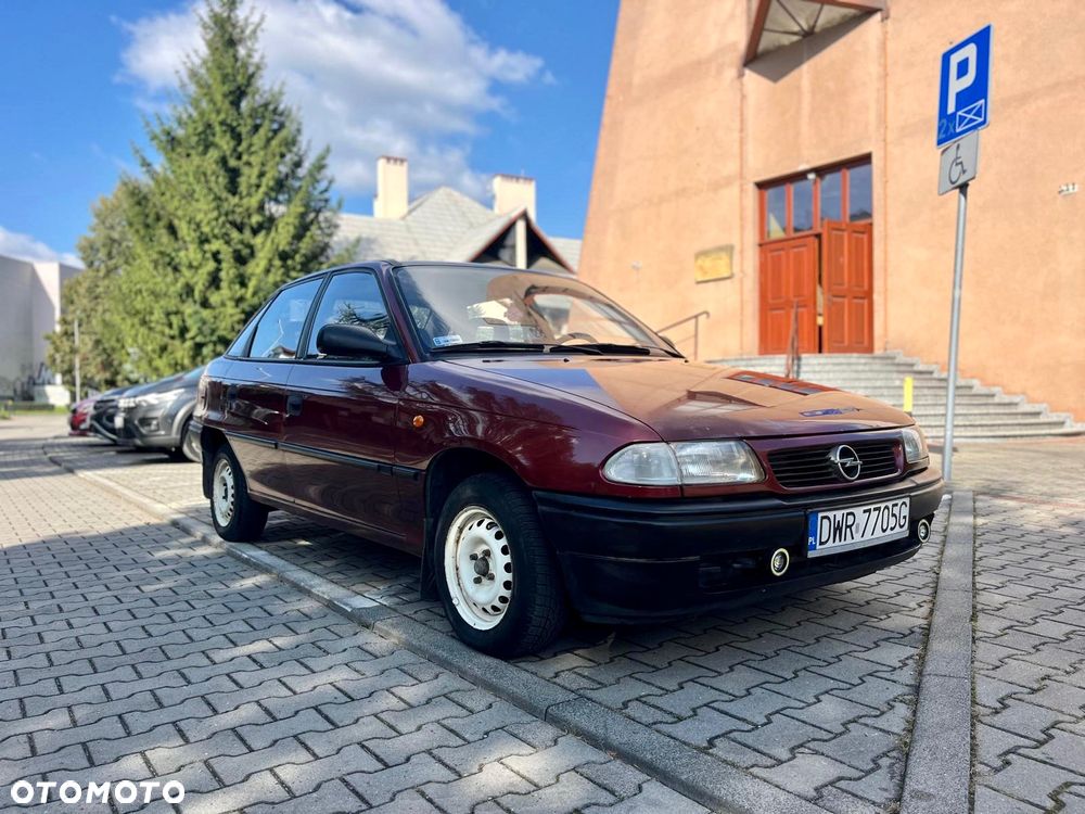 Opel Astra - 1