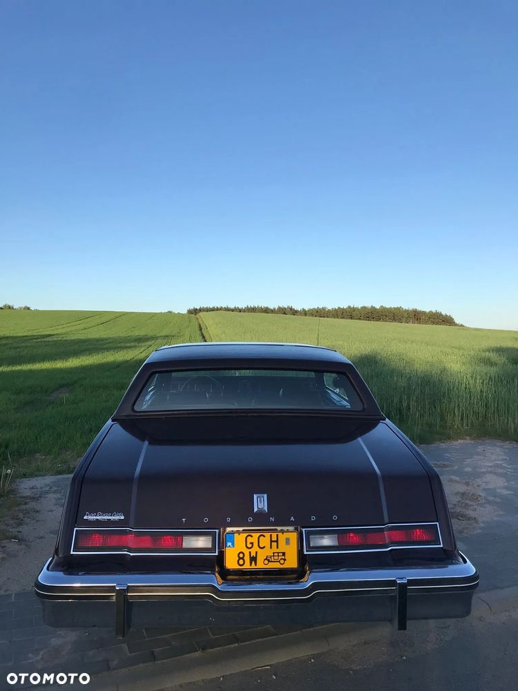 Oldsmobile Inny - 12