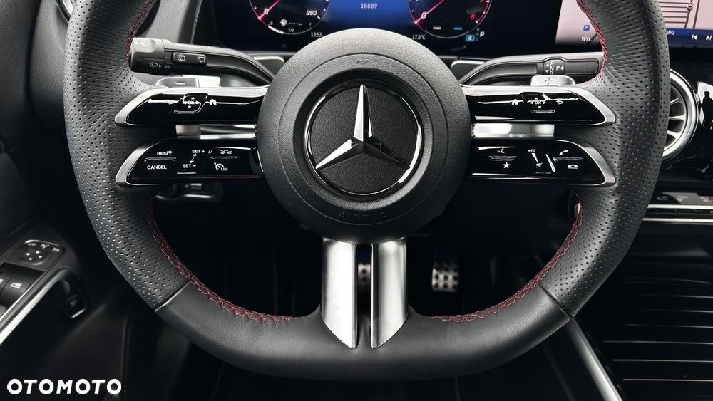 Mercedes-Benz GLB 200 AMG Line 7G-DCT - 16