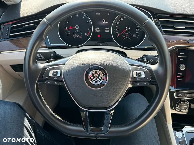 Volkswagen Passat 2.0 TSI BMT Highline DSG - 25