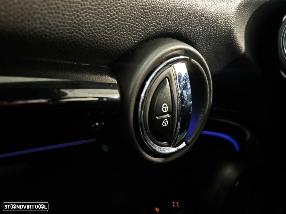 MINI 3 Portas Cooper SE Premium Classic - 55