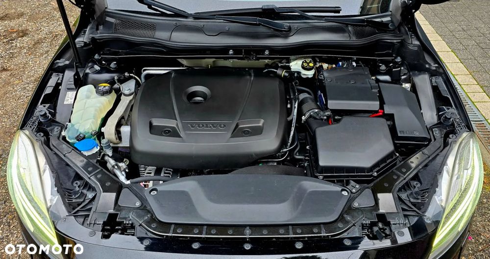 Volvo V40 T3 Drive-E Momentum - 16
