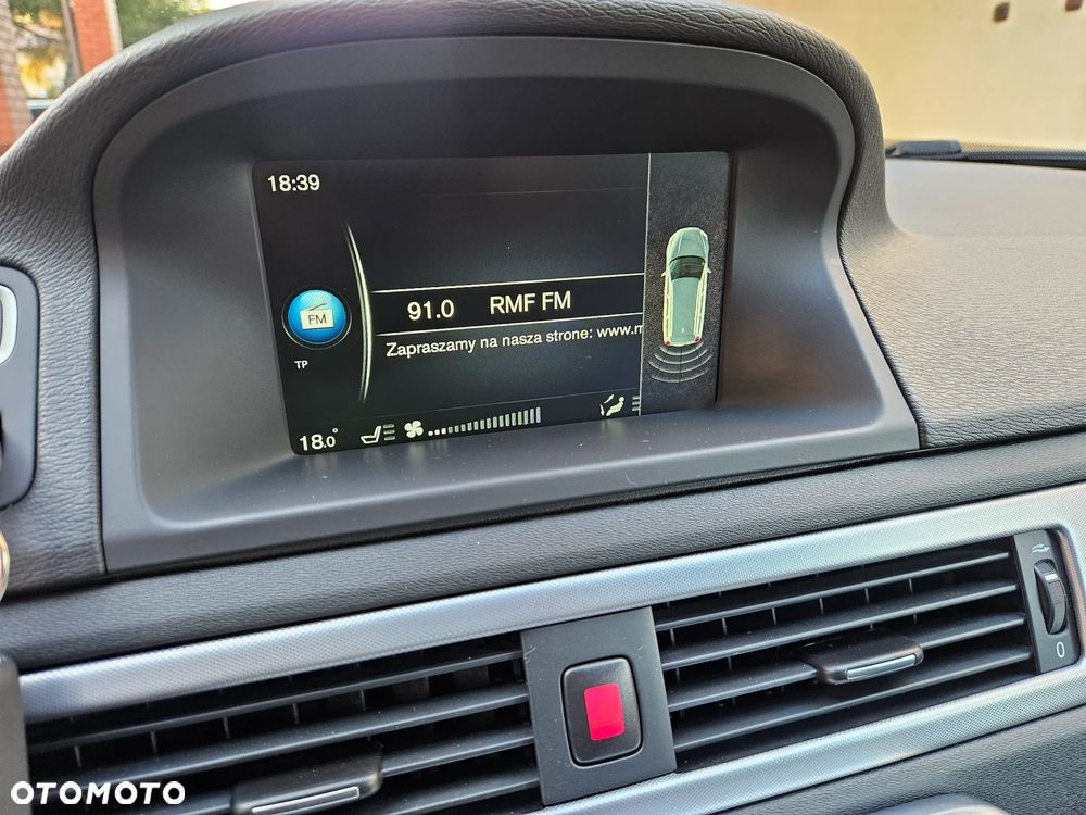 Volvo V70 D4 Geartronic Momentum - 17