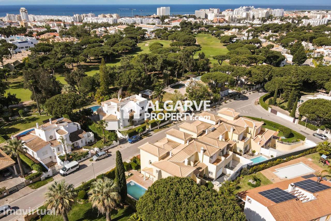 Moradia V4 recentemente remodelada próxima da praia e da Marina Vilamo - Grande imagem: 5/44