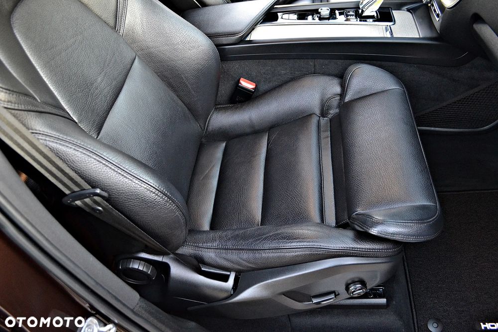 Volvo XC 60 B4 D AWD Geartronic Inscription - 30