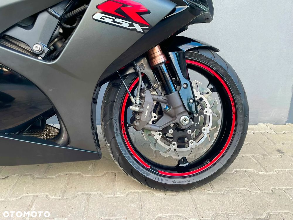 Suzuki GSX - 15
