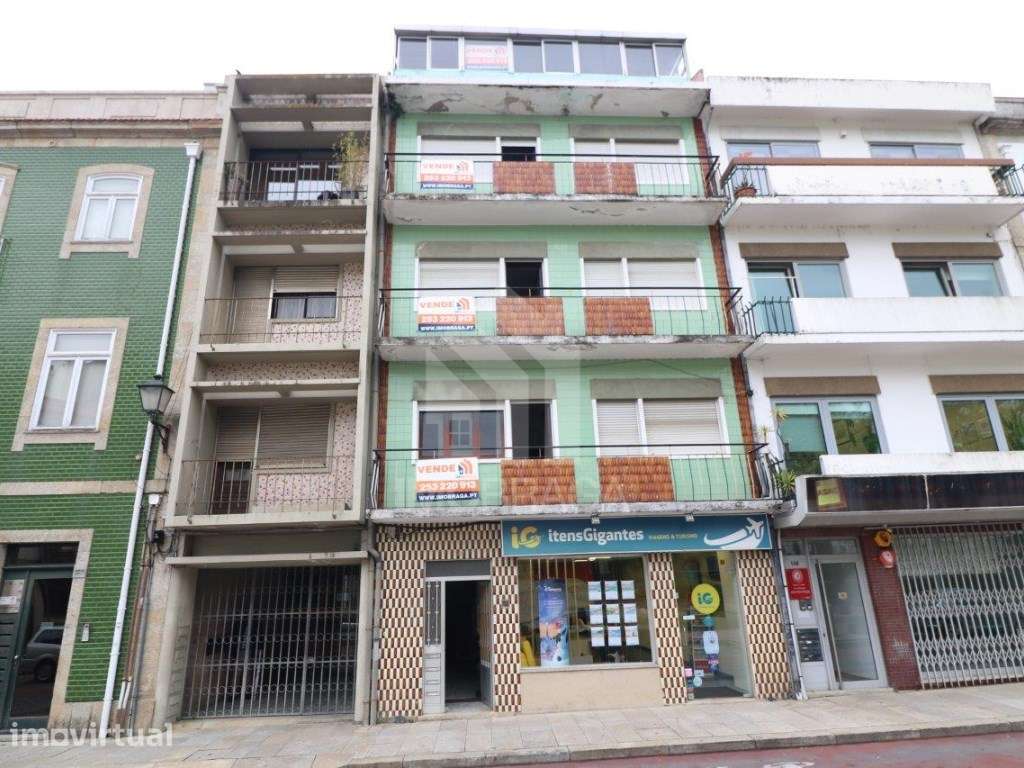 Venda Prédio - No Centro de Barcelos - Grande imagem: 2/60