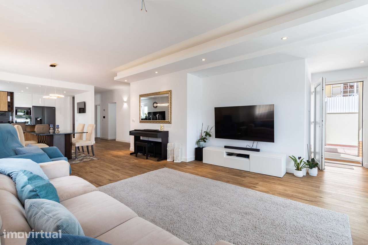 Moradia Isolada T3+2 Totalmente Remodelada com lote de 615m2 em Paio P - Grande imagem: 4/42