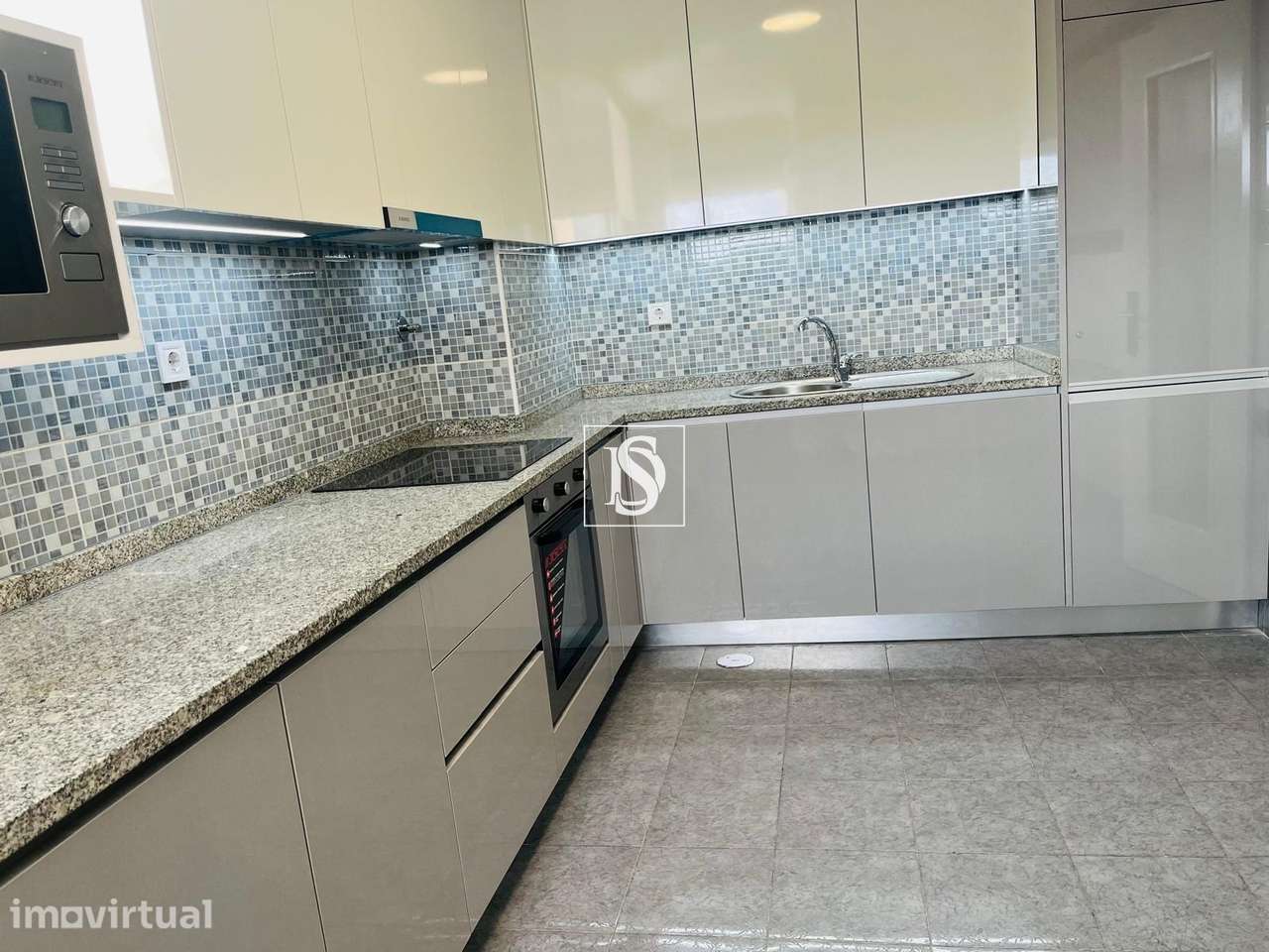 Apartamento T2 Venda em Baguim do Monte (Rio Tinto),Gondomar - Grande imagem: 4/21