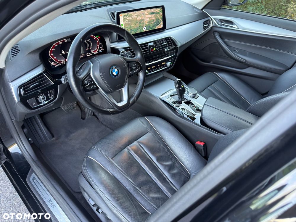 BMW Seria 5 530e Luxury Line sport - 34