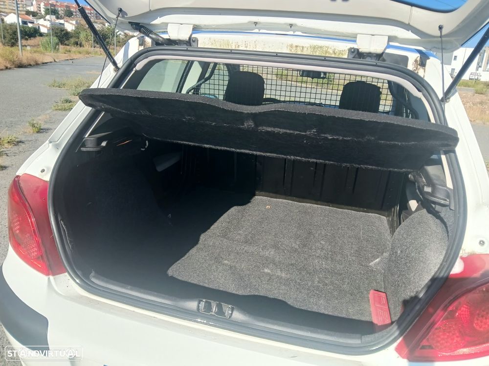 Peugeot 307 1.6 HDi Premium - 18