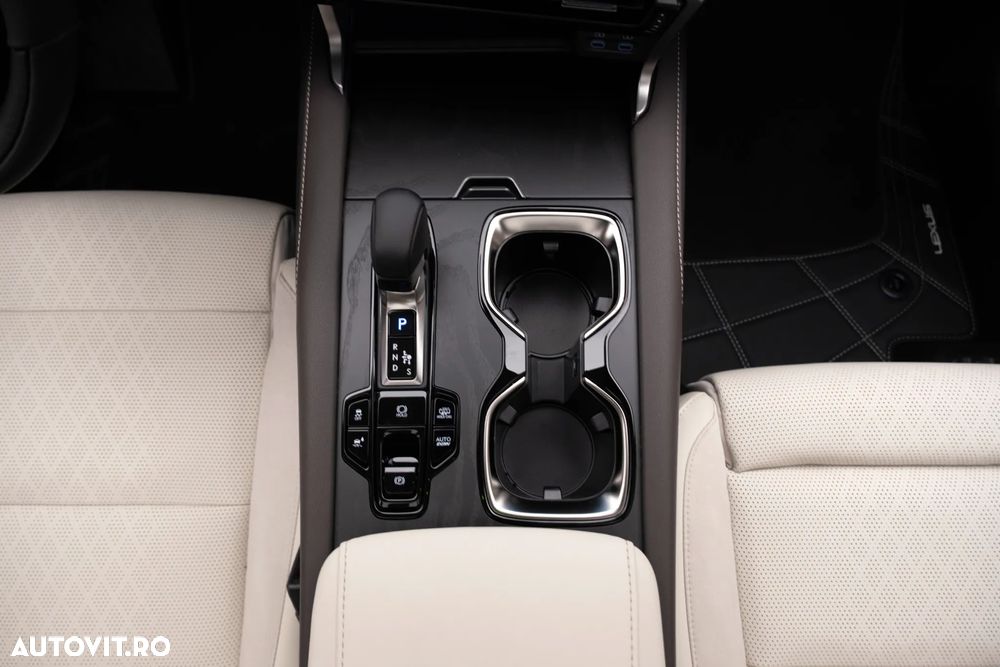 Lexus Seria RX 450h+ (Plug-in-Hybrid) Luxury Line - 26