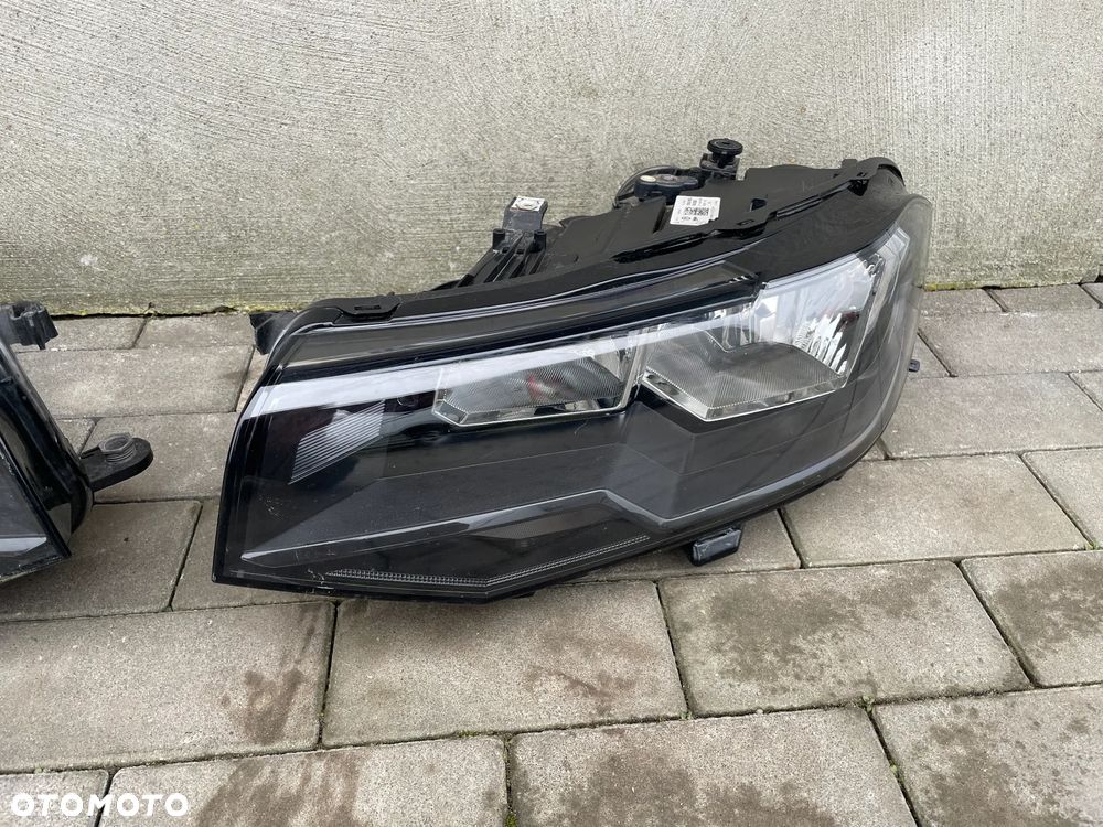 LAMPY PRZEDNIE VW T-CROSS  2018-2025 - 2