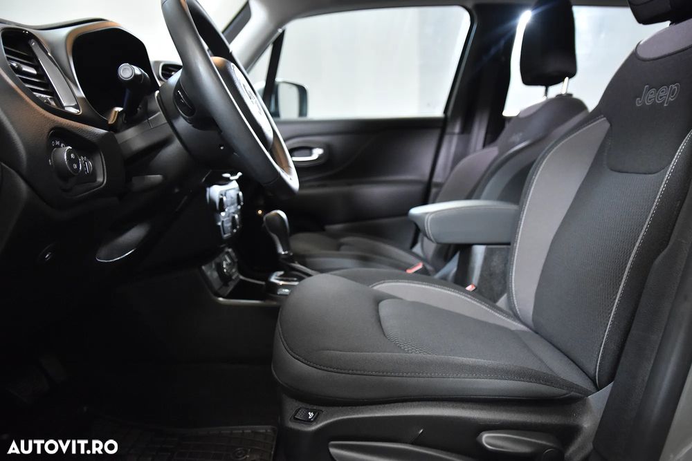 Jeep Renegade - 23