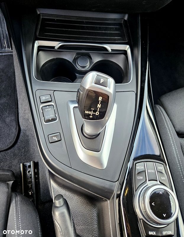 BMW Seria 1 116d Sport Line - 17