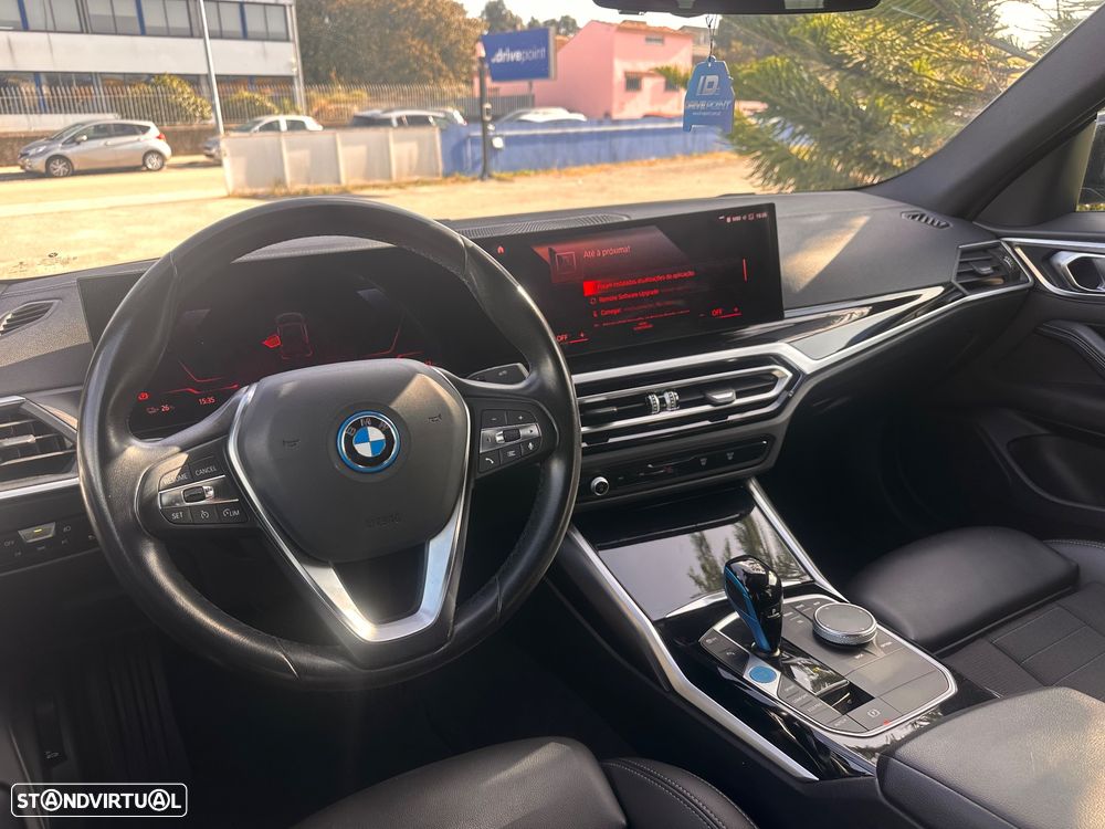 BMW i4 eDrive40 - 44