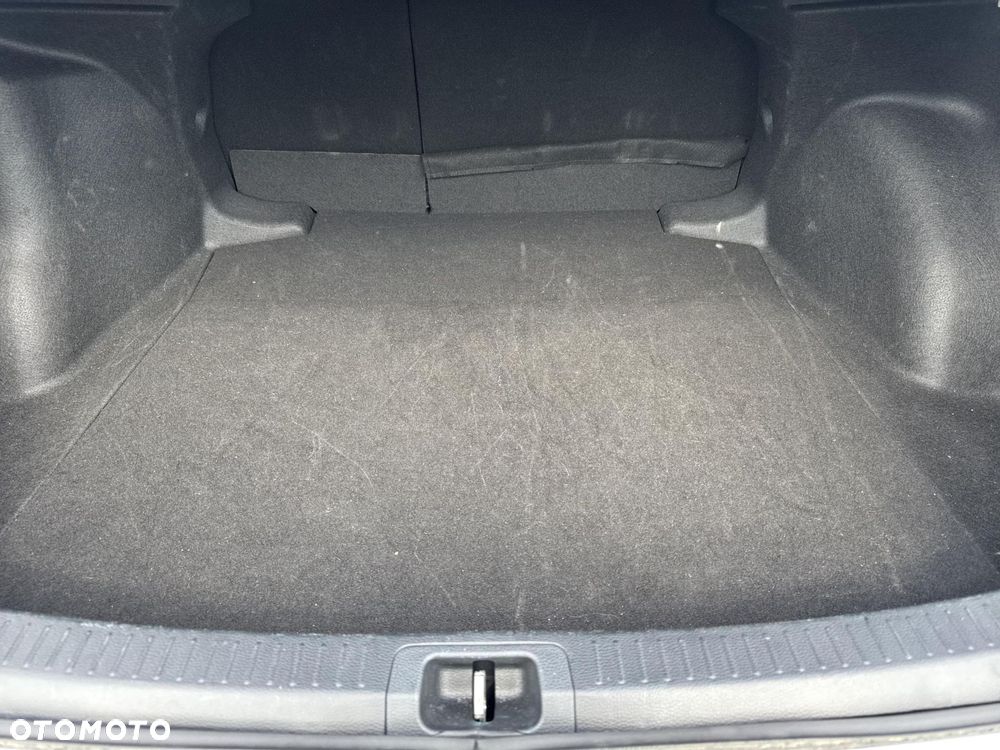 Toyota Corolla 1.8 Hybrid Style - 13